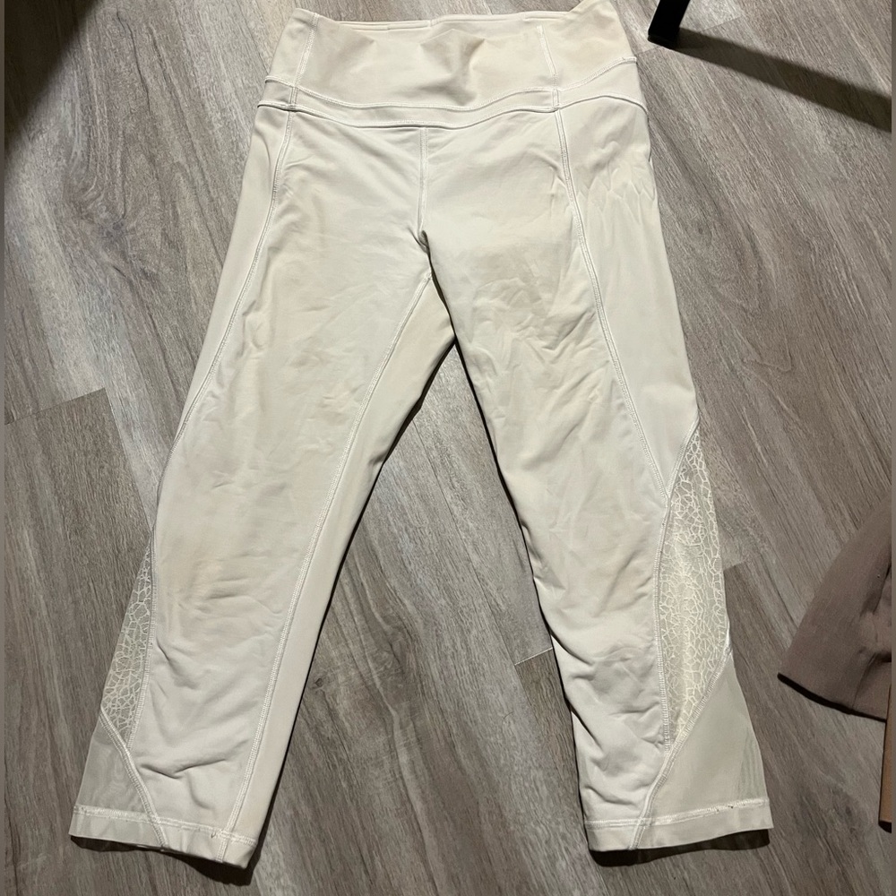 Lululemon white 3/4 leggings